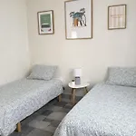 Maison De Confortable, A Pied - La Tranche-sur-mer, 6 Pers., Wifi, Parking, 500m² Terrain - Fr-1-22-364