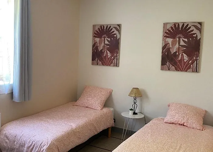 Maison De Confortable, A Pied - La Tranche-sur-mer, 6 Pers., Wifi, Parking, 500m² Terrain - Fr-1-22-364